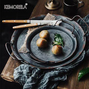 European Retro Metal Plate With Handle Handcrafted Round Wrought Vintage Storage Bread Tray Home Decoration Garden Restaurant